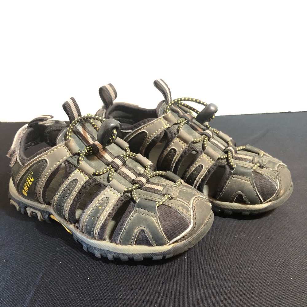 Hi-Tec Sandals/ Water-Shoes